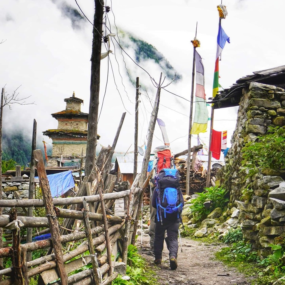 Bimthang (3,590 m) - Dharapani (1,963 m)