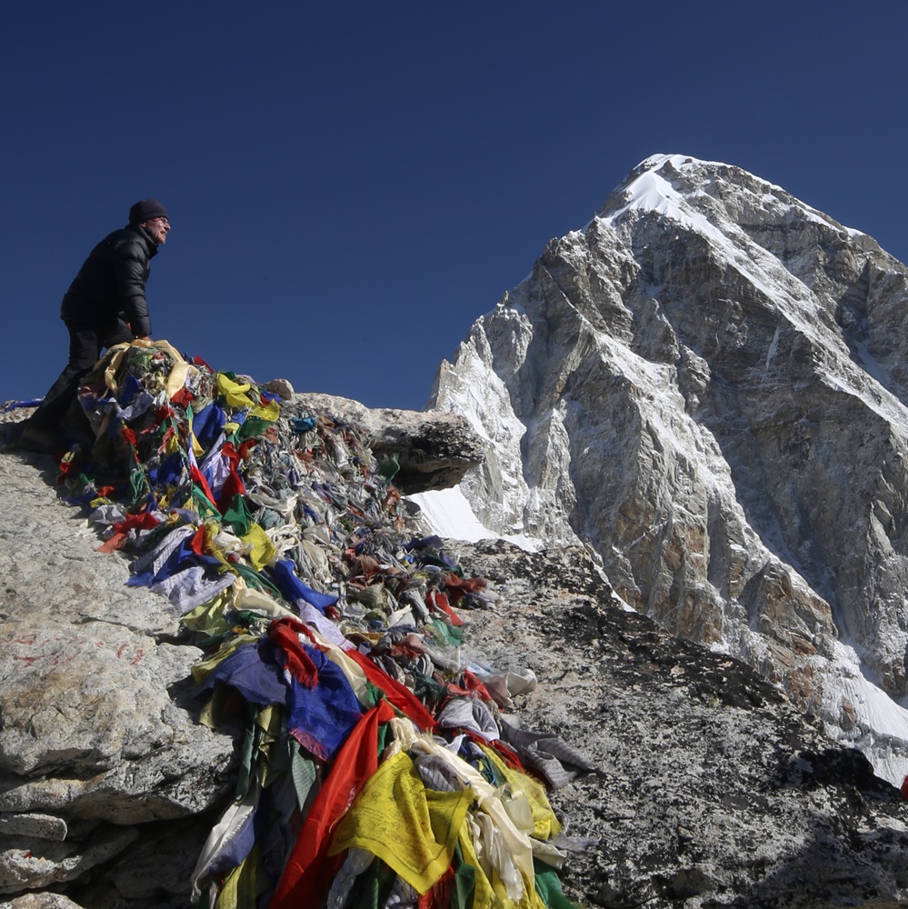 Everest Base Camp (5,364 m) - Lobuche (4,910 m)