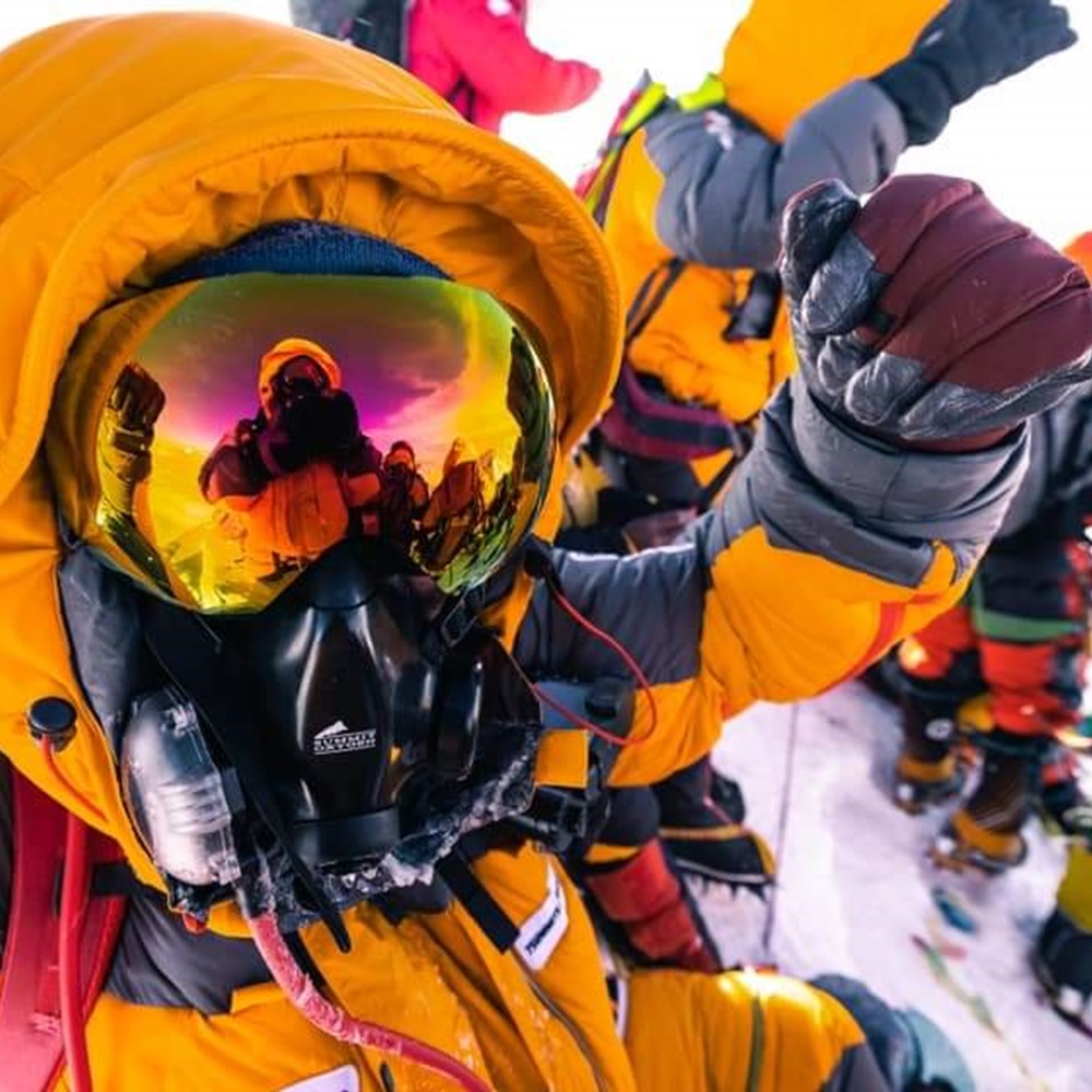 Climbing Period for Summit Everest (8,848 m)